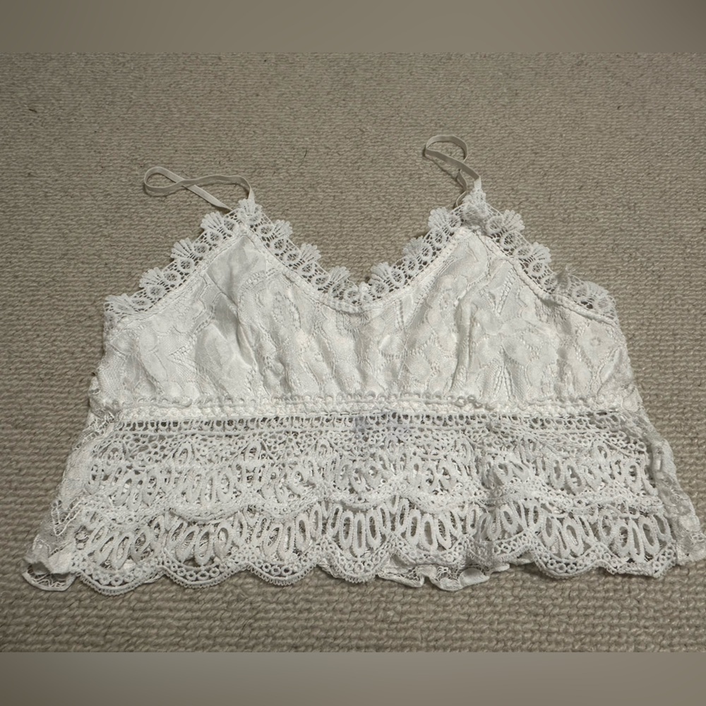 White lace bralette